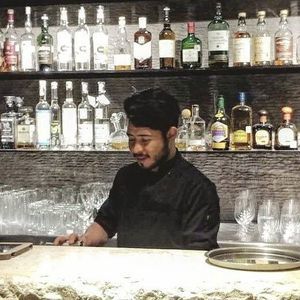 Meet your Posher, Lauro